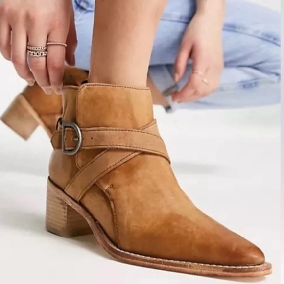 Free People Tan Ankle Boots - Picture 2 of 4